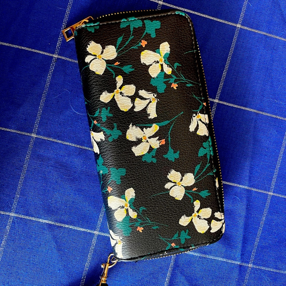 Floral Wallet with Multiple Pockets